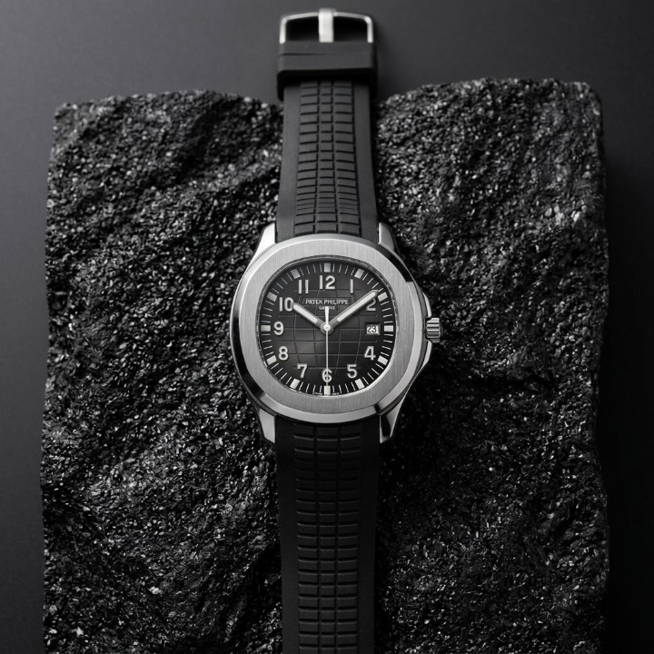 Patek Philippe Mens Watch Luxury Design With Comfortable Silicone Strap Water Resistant Date Feature